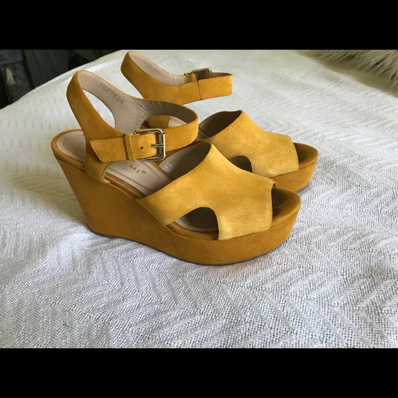 Anthropologie yellow suede wedges - Bruno Premi - Picture 4 of 6